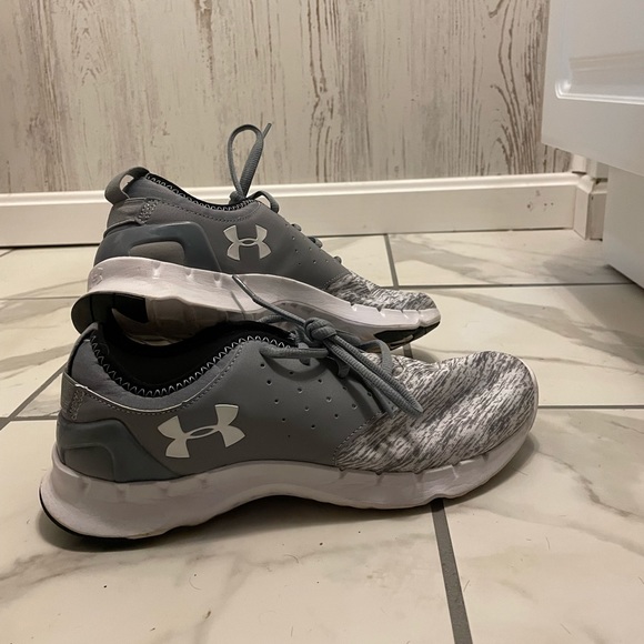 Under armour mens shoes - Picture 5 of 5